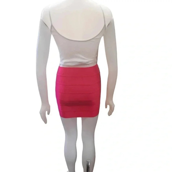 Passion Fusion Hot Pink Tiered Stretch Mini Skirt Size Small - Picture 4 of 9